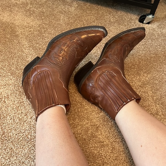 Savanna Vegan Western Boots - Picture 5 of 6